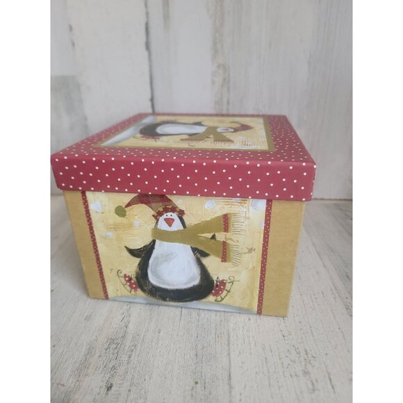 Penguin Cardboard gift box skating present home decor - Picture 4 of 7